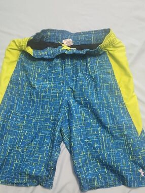 Under Armour Blue and Neon Yellow Boys Swim Trunks With Pockets Youth Xl